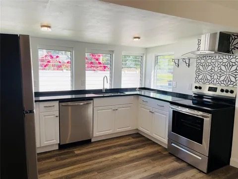 437 Pennsylvania Ave. Osprey, FL 34229 photo 4