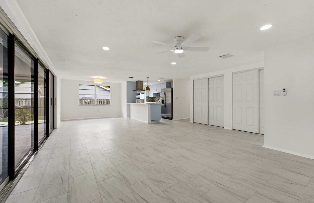 4731 Atlantic Ave. Sarasota, FL 34233 photo 3