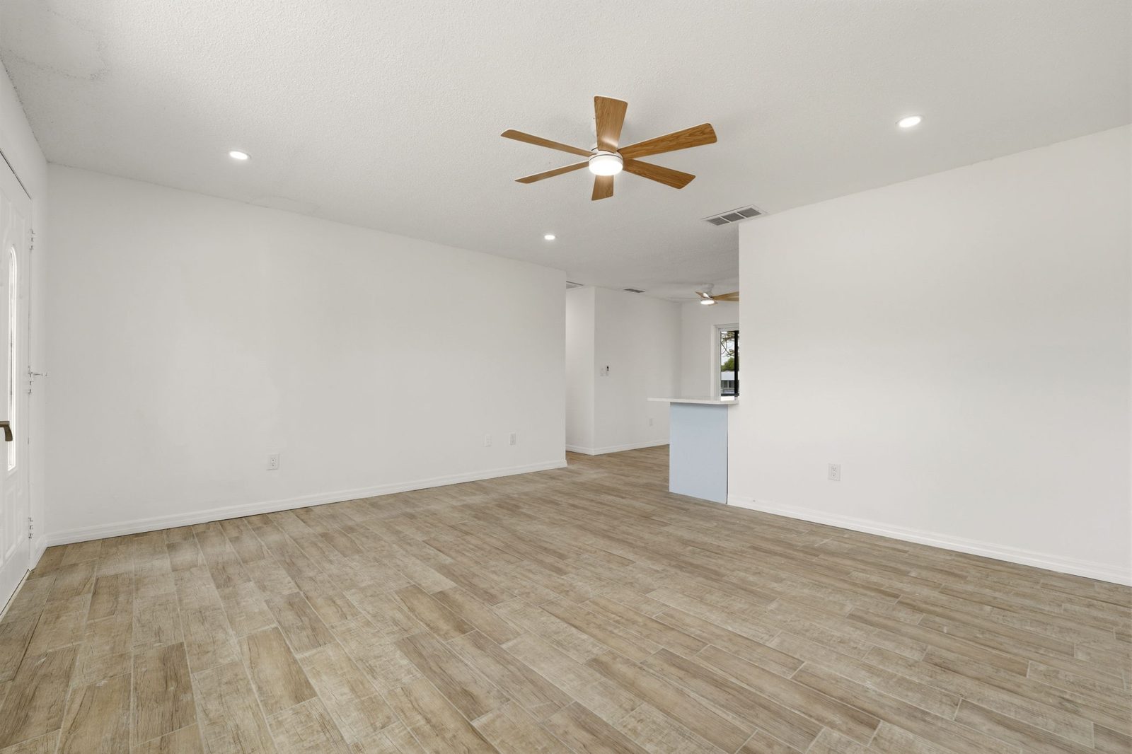 178 Dowling Ave. NE. Port Charlotte, FL 33952 photo 5