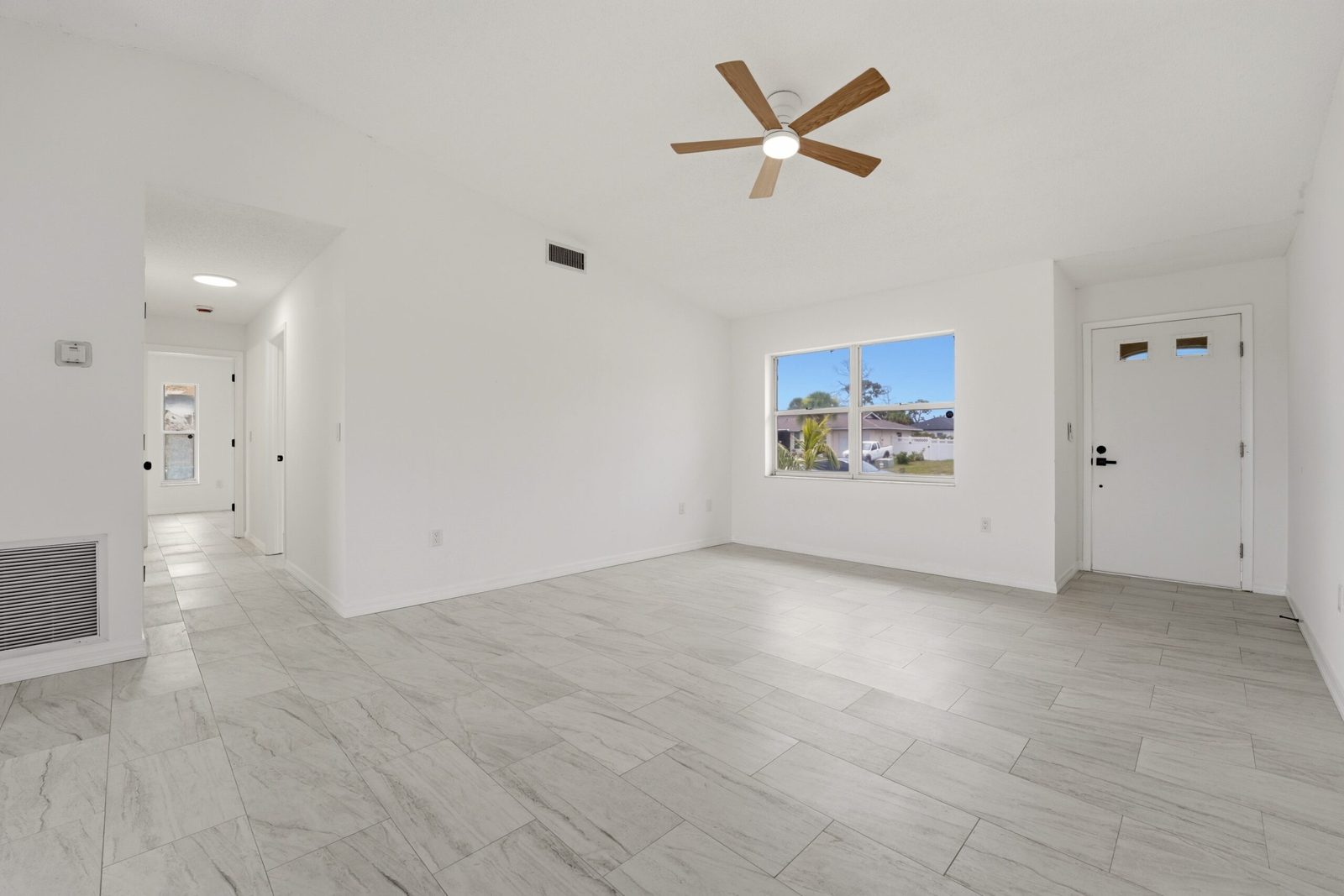 192 Annapolis Ln. Rotunda West, FL 33947 photo 5