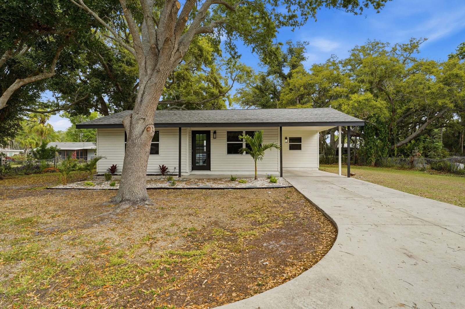 4313 Midland Rd. Sarasota, FL 34231