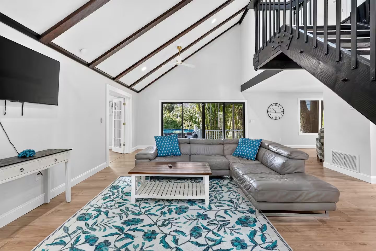 Nokomis Beach Tropical Treehouse! Short Term Rental photo 4