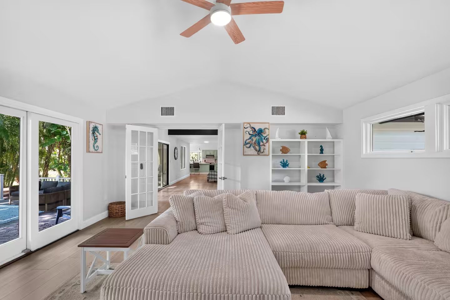 Nokomis Beach Tropical Treehouse! Short Term Rental photo 5