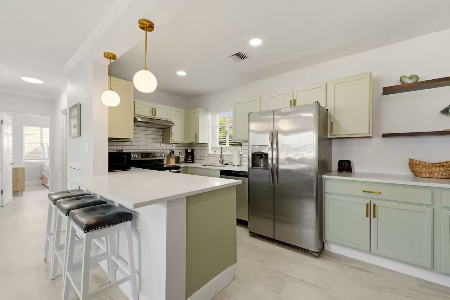 Venice Island Pool Home! Short Term Rental photo 6