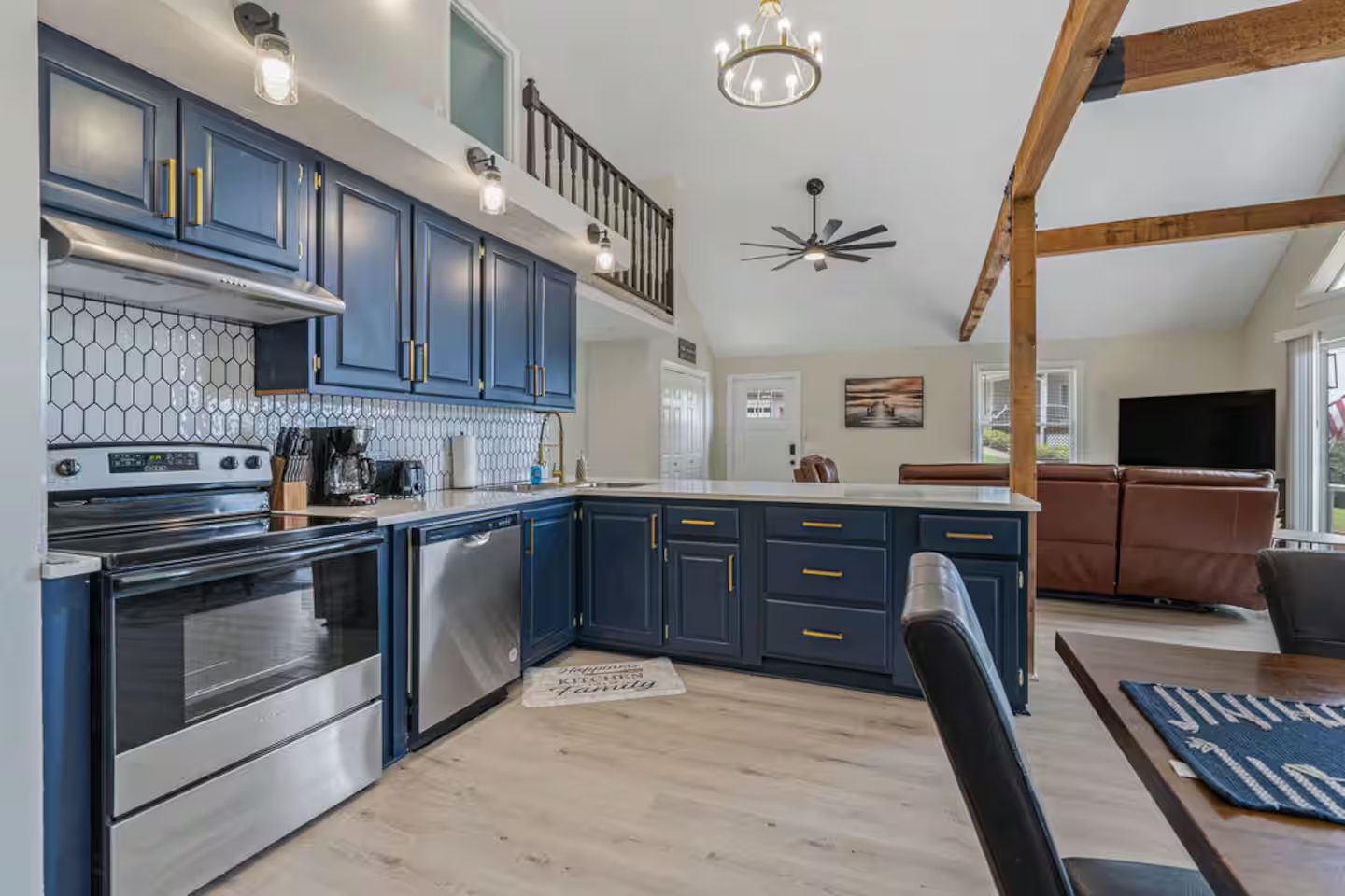 Mountain Home on Lake Chatuge! Short Term Rental photo 5